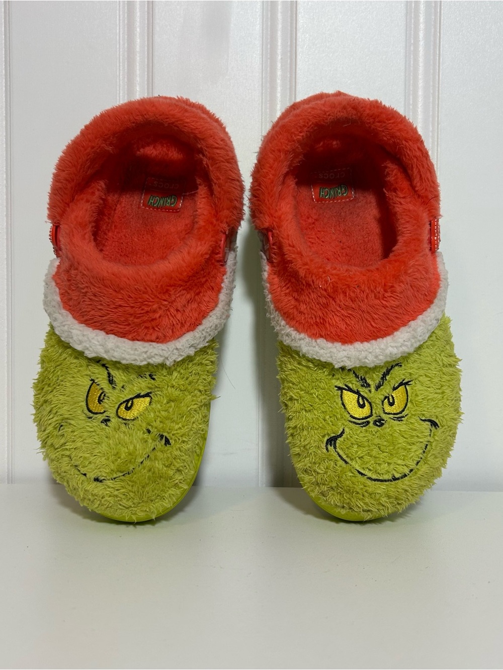 Crocs Dr. suess Green Grinch Plush Slip-On One Piece Slippers